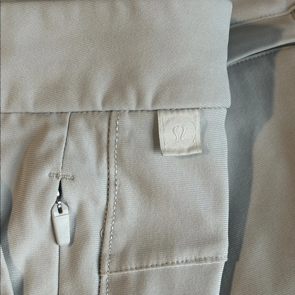 lululemon athletica Men's Flat Front Shorts - Light Tan - Picture 2 of 2